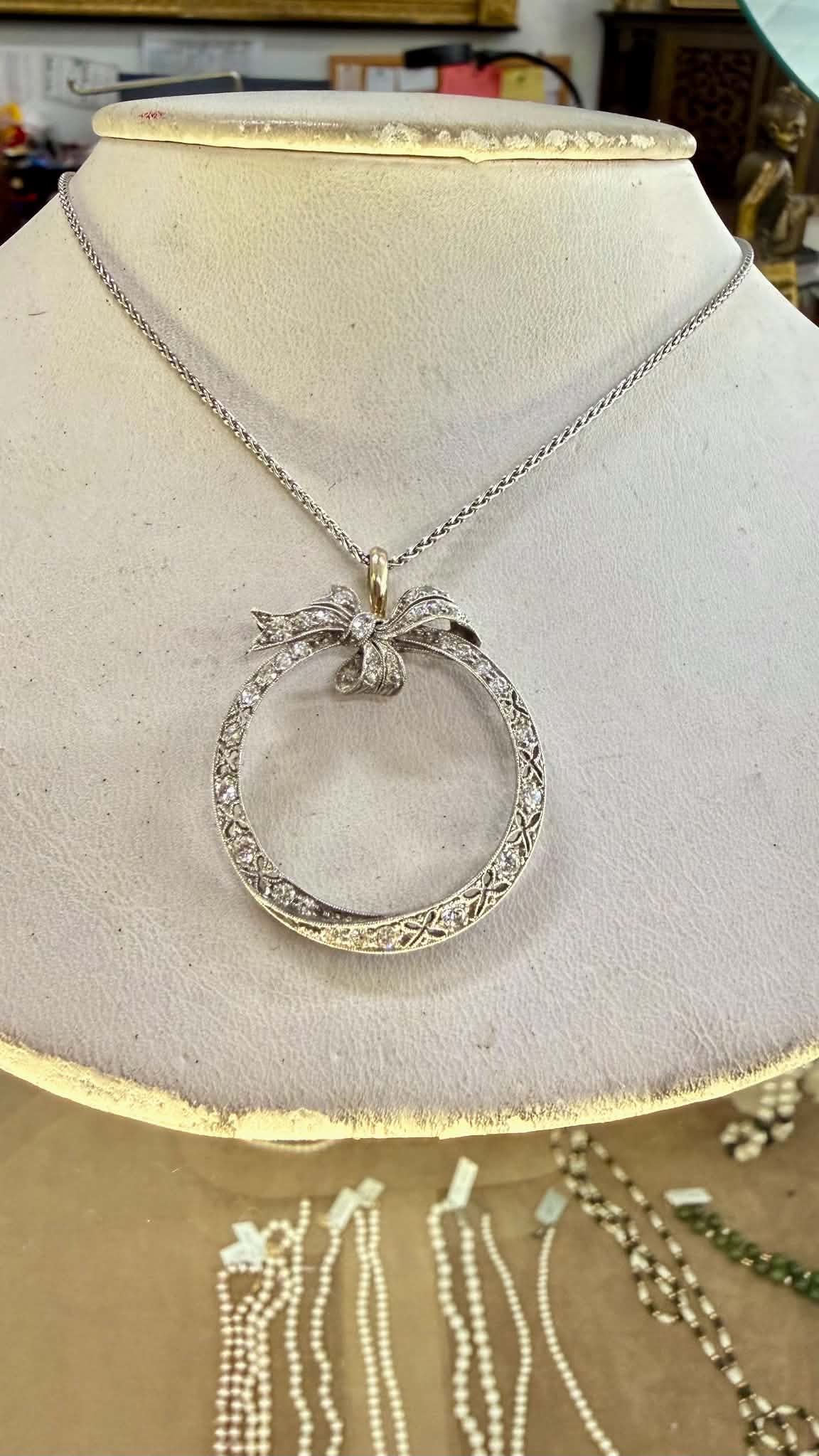 Round Silver Pendant Necklace